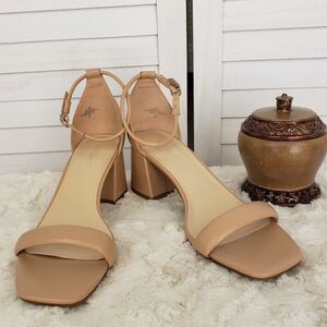 NWOT Nine West Ankle Strap Block Heel Sandals Size 11